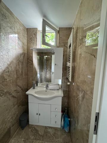 Cozy Flat Near Tivoli Park With Free Parking Apartment Любляна Екстериор снимка
